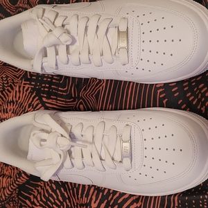 Mens size 7.5 Nike Air Force 1 white